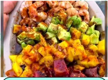 Tostitos con ceviche tropical